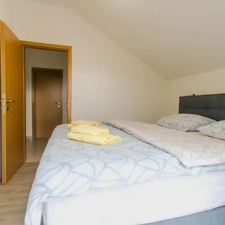 Ferienhaus Kuca Za Odmor Levi Zaton Doli